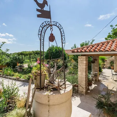 Beautiful Loreta With Private Pool Near Pula And Rovinj * Cabrunici