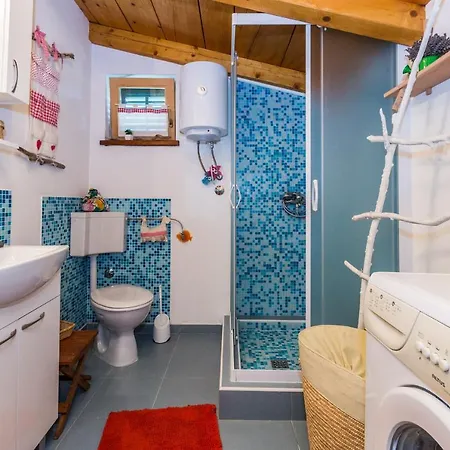 Beautiful Loreta With Private Pool Near Pula And Rovinj