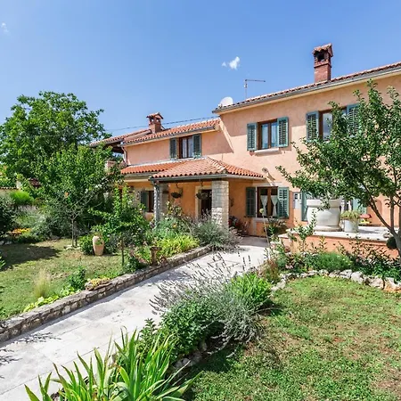 Beautiful Loreta With Private Pool Near Pula And Rovinj Vila Cabrunici