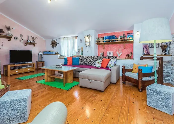 Βίλα Beautiful Loreta With Private Pool Near Pula And Rovinj *
