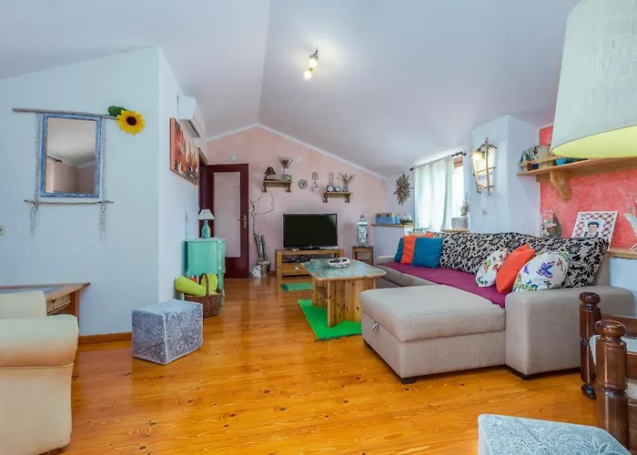 Beautiful Loreta With Private Pool Near Pula And Rovinj Βίλα Cabrunici