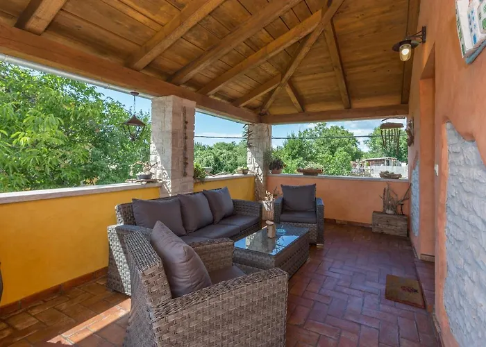 Beautiful Loreta With Private Pool Near Pula And Rovinj Vila *
