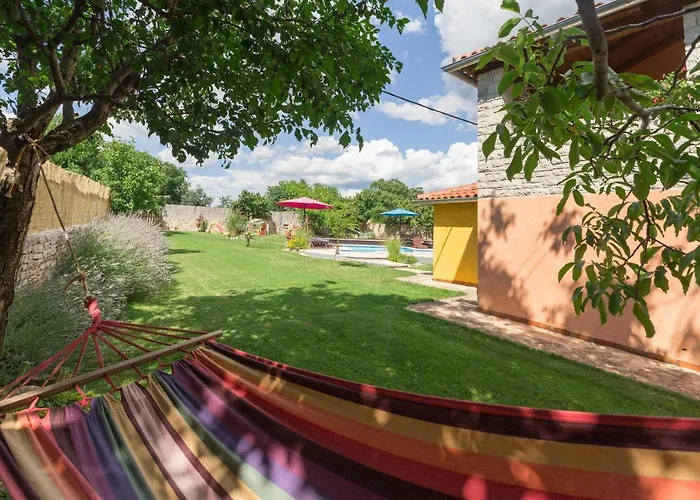 Beautiful Loreta With Private Pool Near Pula And Rovinj