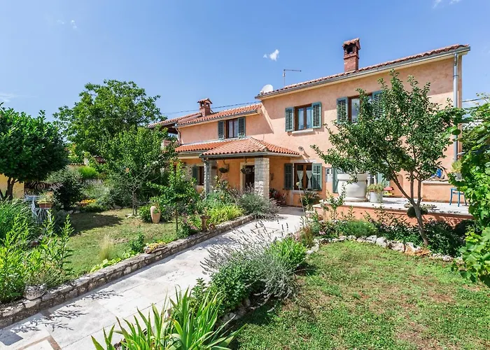 Beautiful Loreta With Private Pool Near Pula And Rovinj Vila Cabrunici
