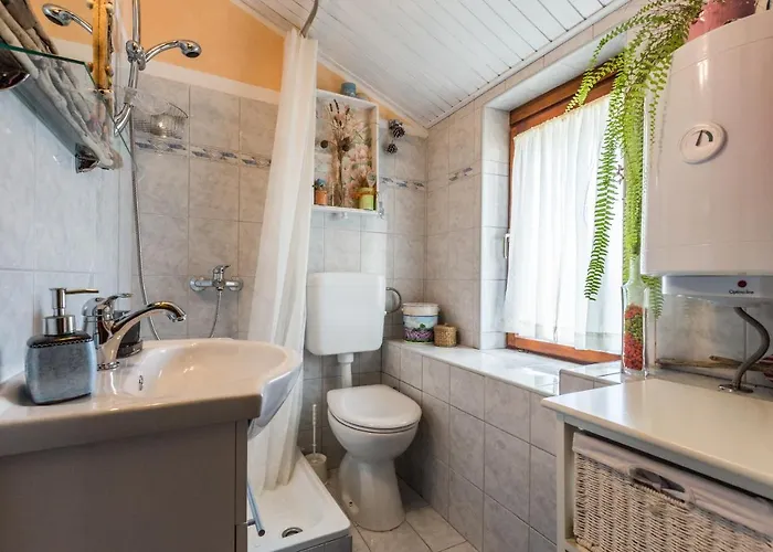 Beautiful Loreta With Private Pool Near Pula And Rovinj Βίλα *