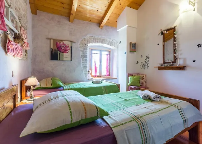 Beautiful Loreta With Private Pool Near Pula And Rovinj *