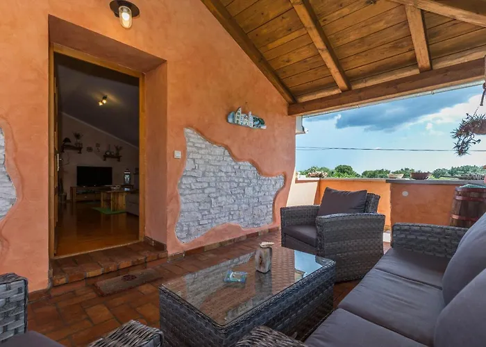 Beautiful Loreta With Private Pool Near Pula And Rovinj Βίλα Cabrunici