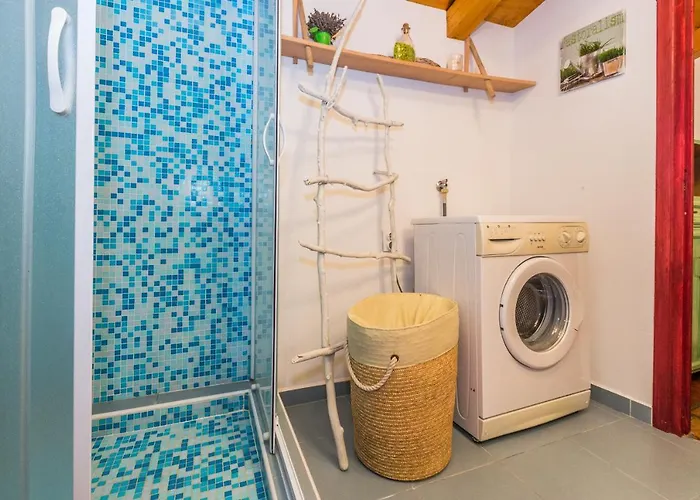 Beautiful Loreta With Private Pool Near Pula And Rovinj Βίλα