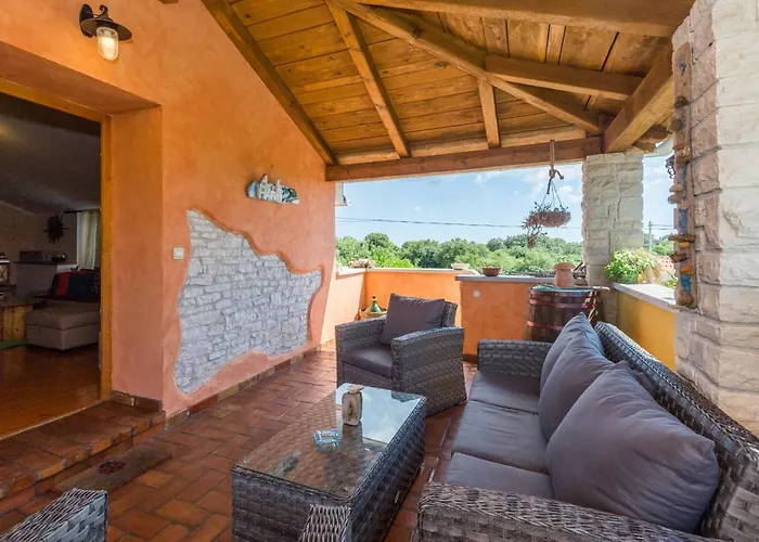 Βίλα Beautiful Loreta With Private Pool Near Pula And Rovinj *