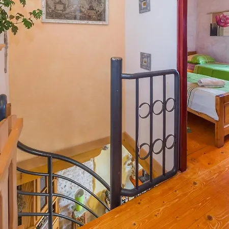 Beautiful Loreta With Private Pool Near Pula&rovinj Villa