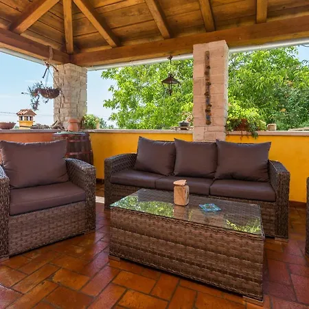 Villa Beautiful Loreta With Private Pool Near Pula And Rovinj *