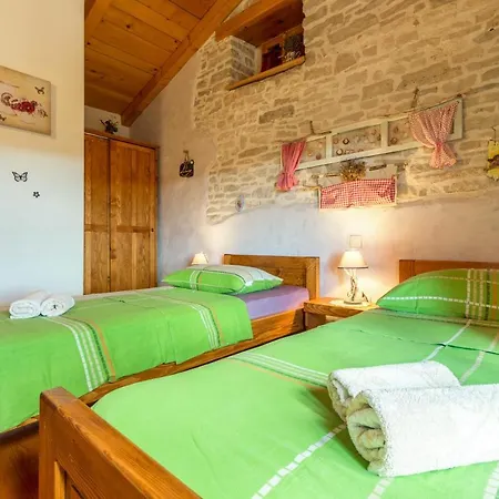 Villa Beautiful Loreta With Private Pool Near Pula And Rovinj *