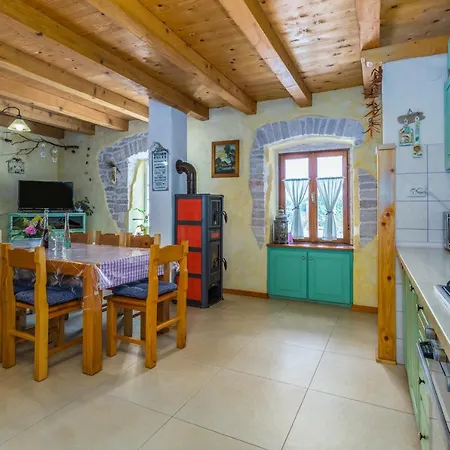 Villa Beautiful Loreta With Private Pool Near Pula And Rovinj