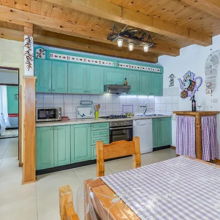 Beautiful Loreta With Private Pool Near Pula And Rovinj *