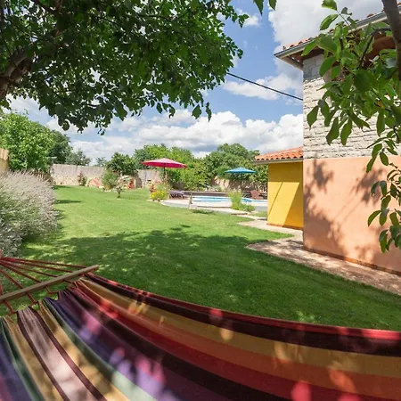 Beautiful Loreta With Private Pool Near Pula And Rovinj