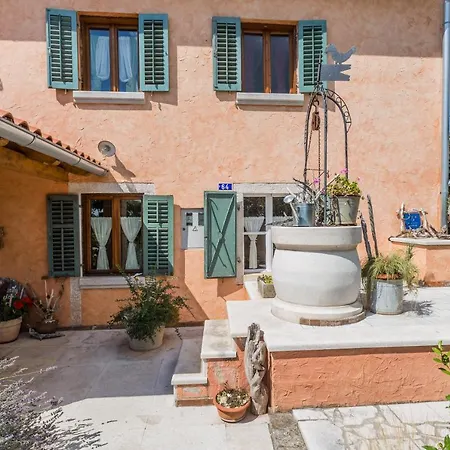 Villa Beautiful Loreta With Private Pool Near Pula And Rovinj *