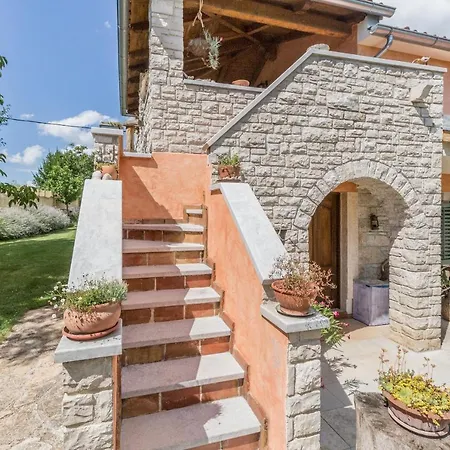 Beautiful Loreta With Private Pool Near Pula And Rovinj Villa *