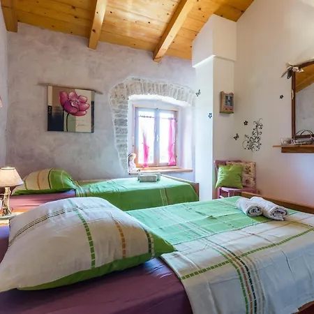 Beautiful Loreta With Private Pool Near Pula And Rovinj *