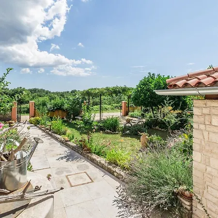 Villa Beautiful Loreta With Private Pool Near Pula And Rovinj *