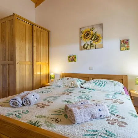 Beautiful Loreta With Private Pool Near Pula And Rovinj Villa